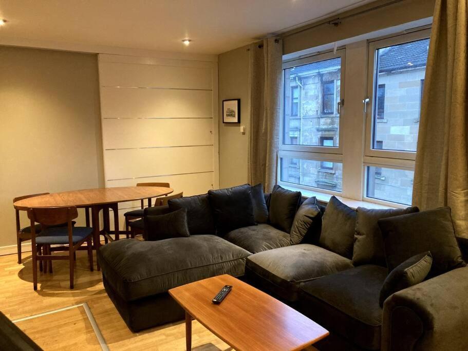 グラスゴーStylish 2 Bed Accessible Flat Perfect Locationアパートメント エクステリア 写真